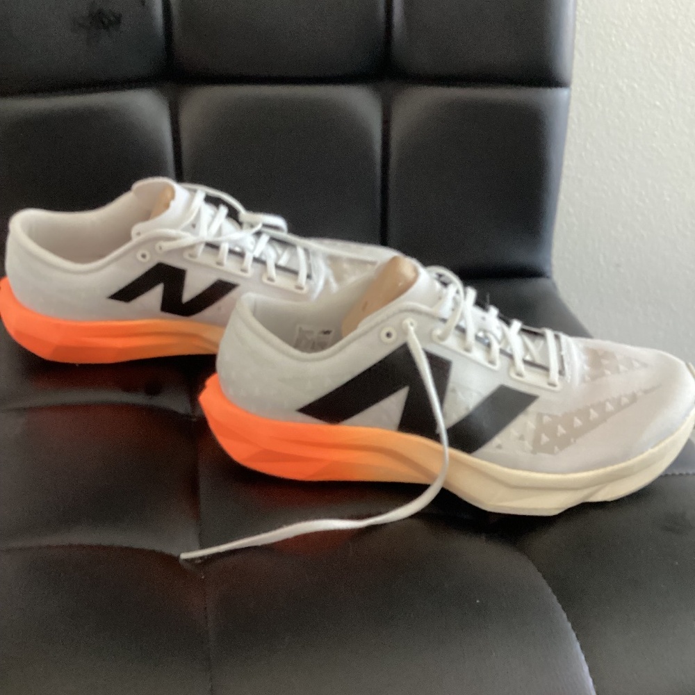 New Balance Fuel Cell Pvlse v1 womens 8.5 regular size running shoes